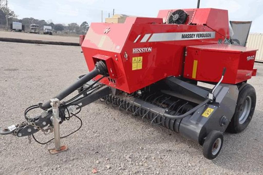 Image of Massey Ferguson 1840 Primary image