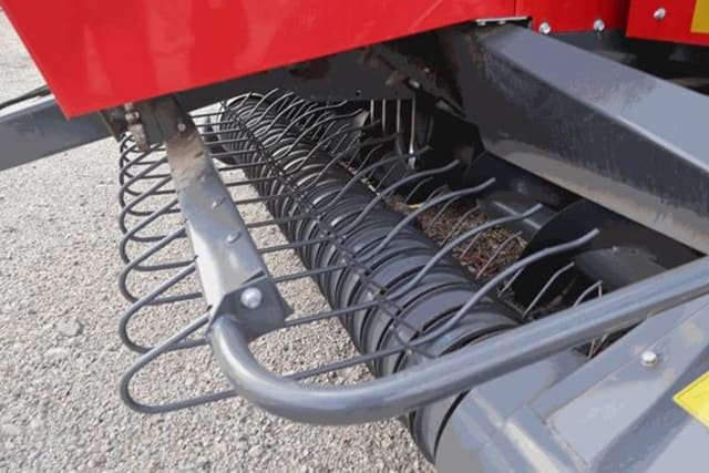 Image of Massey Ferguson 1840 equipment image 4