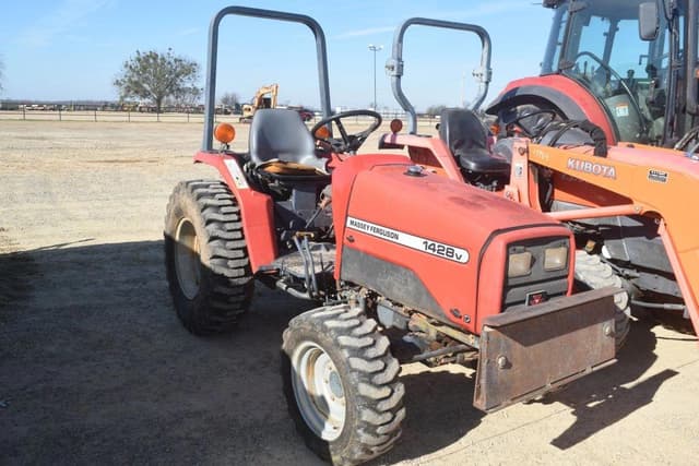 Image of Massey Ferguson 1428 equipment image 3