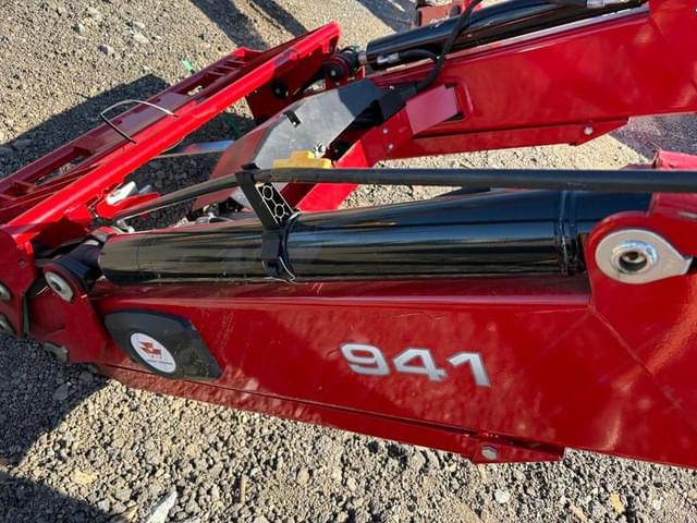 Image of Massey Ferguson 941X equipment image 4