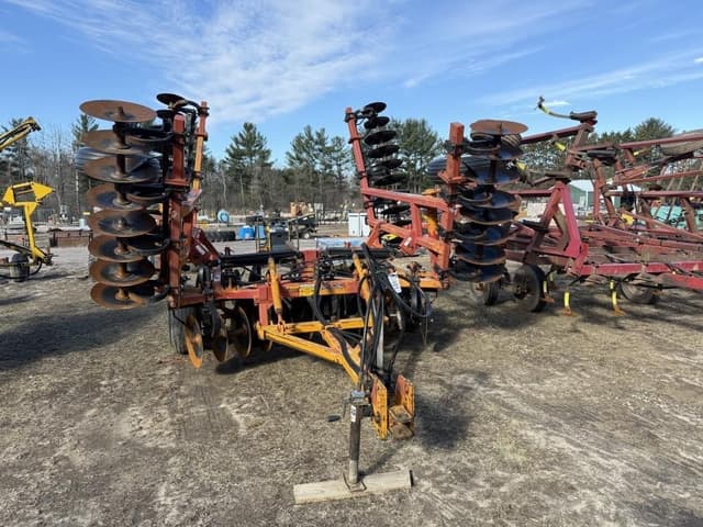 Image of Massey Ferguson 580 equipment image 2