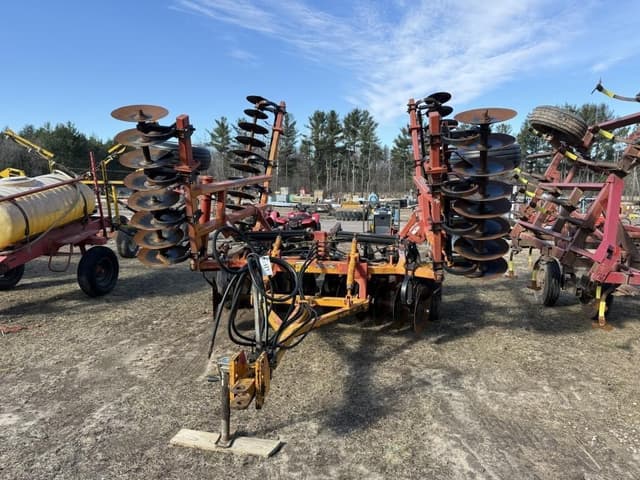 Image of Massey Ferguson 580 equipment image 1