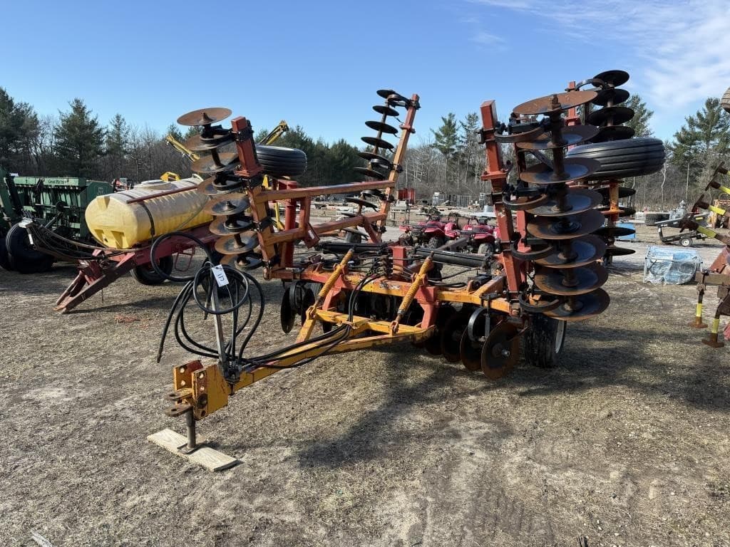 Image of Massey Ferguson 580 Primary image