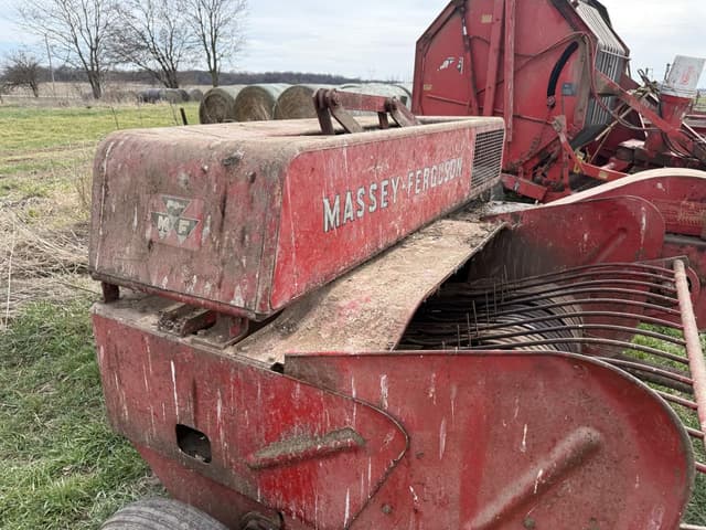 Image of Massey Ferguson 10 equipment image 4