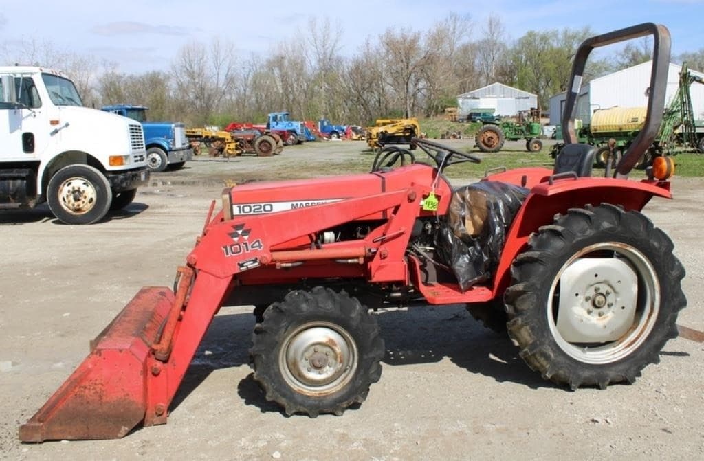 Image of Massey Ferguson 1020 Primary image