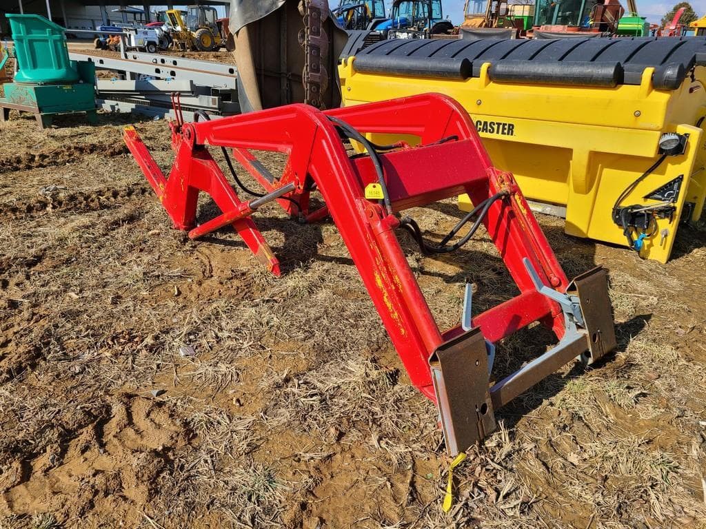 Image of Massey Ferguson 102 Primary image