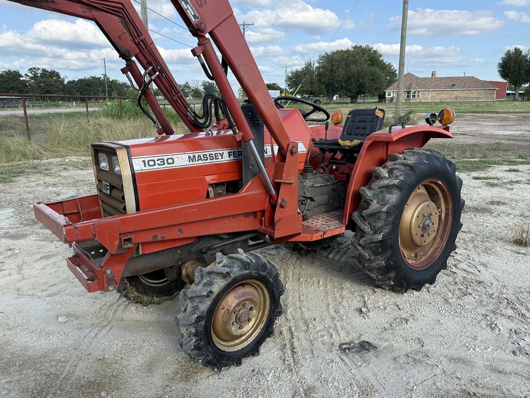 Image of Massey Ferguson 1030 Primary image
