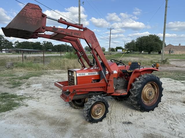 Image of Massey Ferguson 1030 equipment image 3