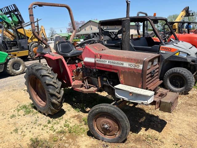 Image of Massey Ferguson 1030 equipment image 4