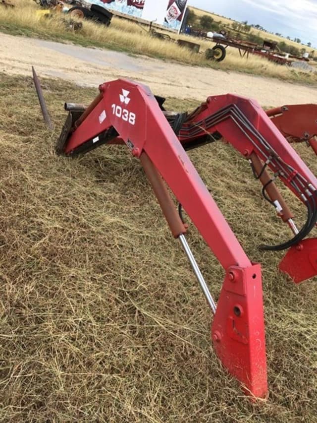 Image of Massey Ferguson 1038 equipment image 1