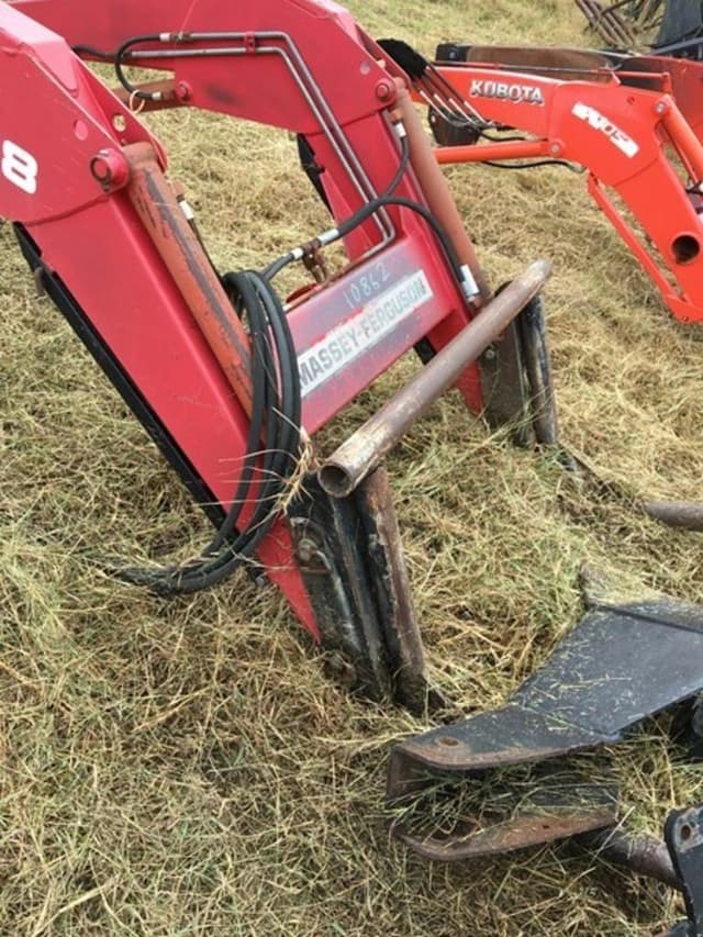 Image of Massey Ferguson 1038 equipment image 2