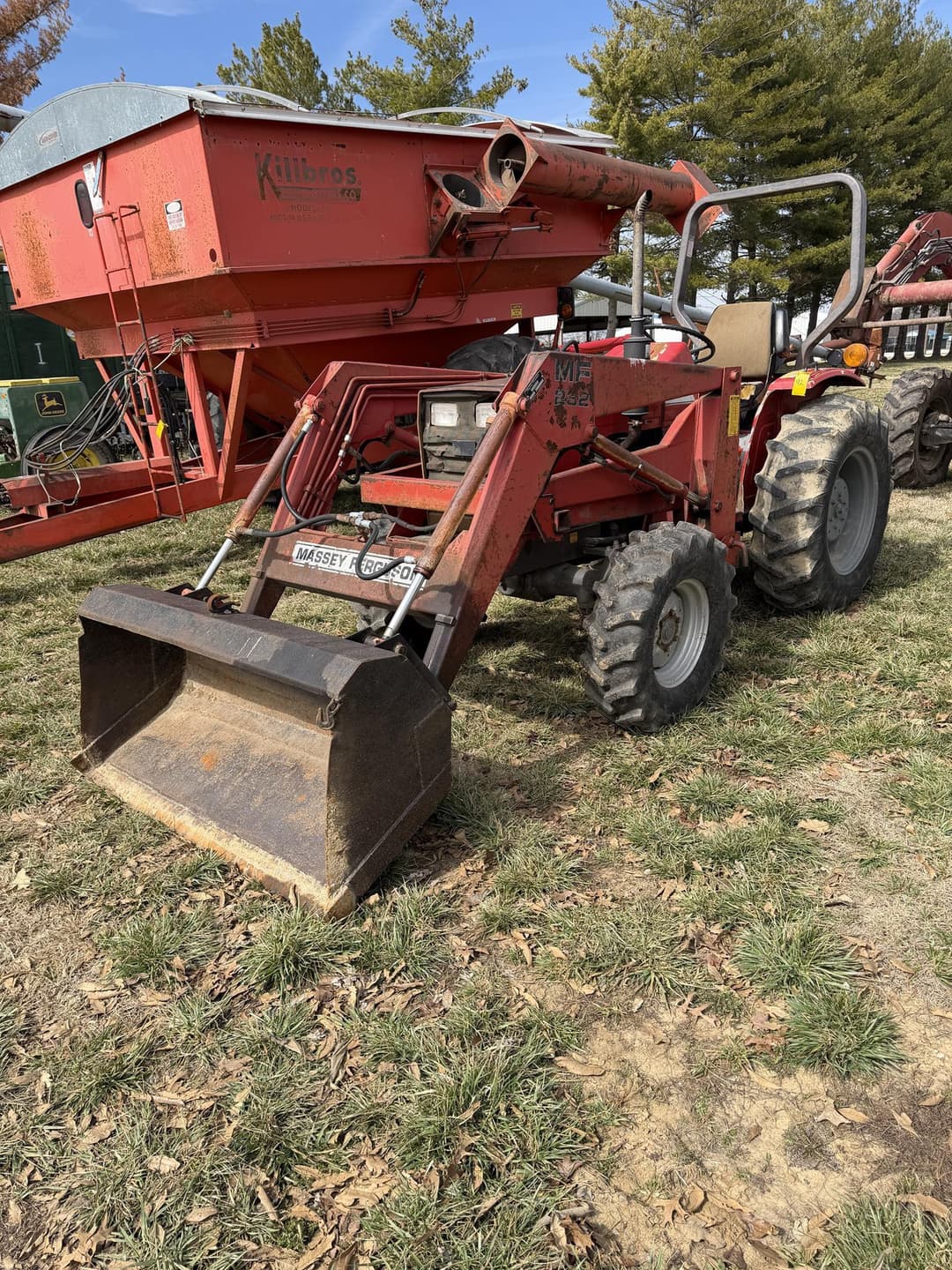 Image of Massey Ferguson 1040 Image 0