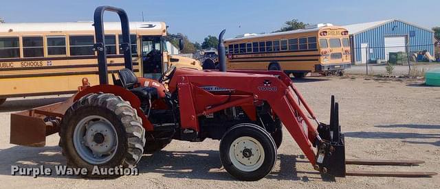 Image of Massey Ferguson 1040 equipment image 3