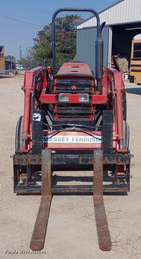 Image of Massey Ferguson 1040 equipment image 1