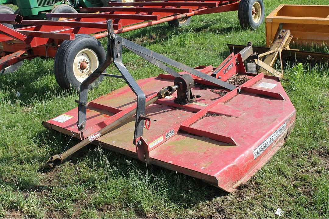 Image of Massey Ferguson 1051 Primary image