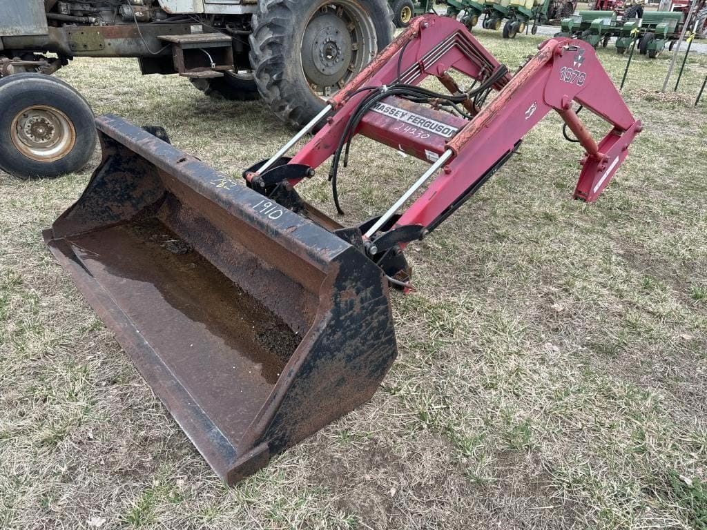 Main image Massey Ferguson 1070