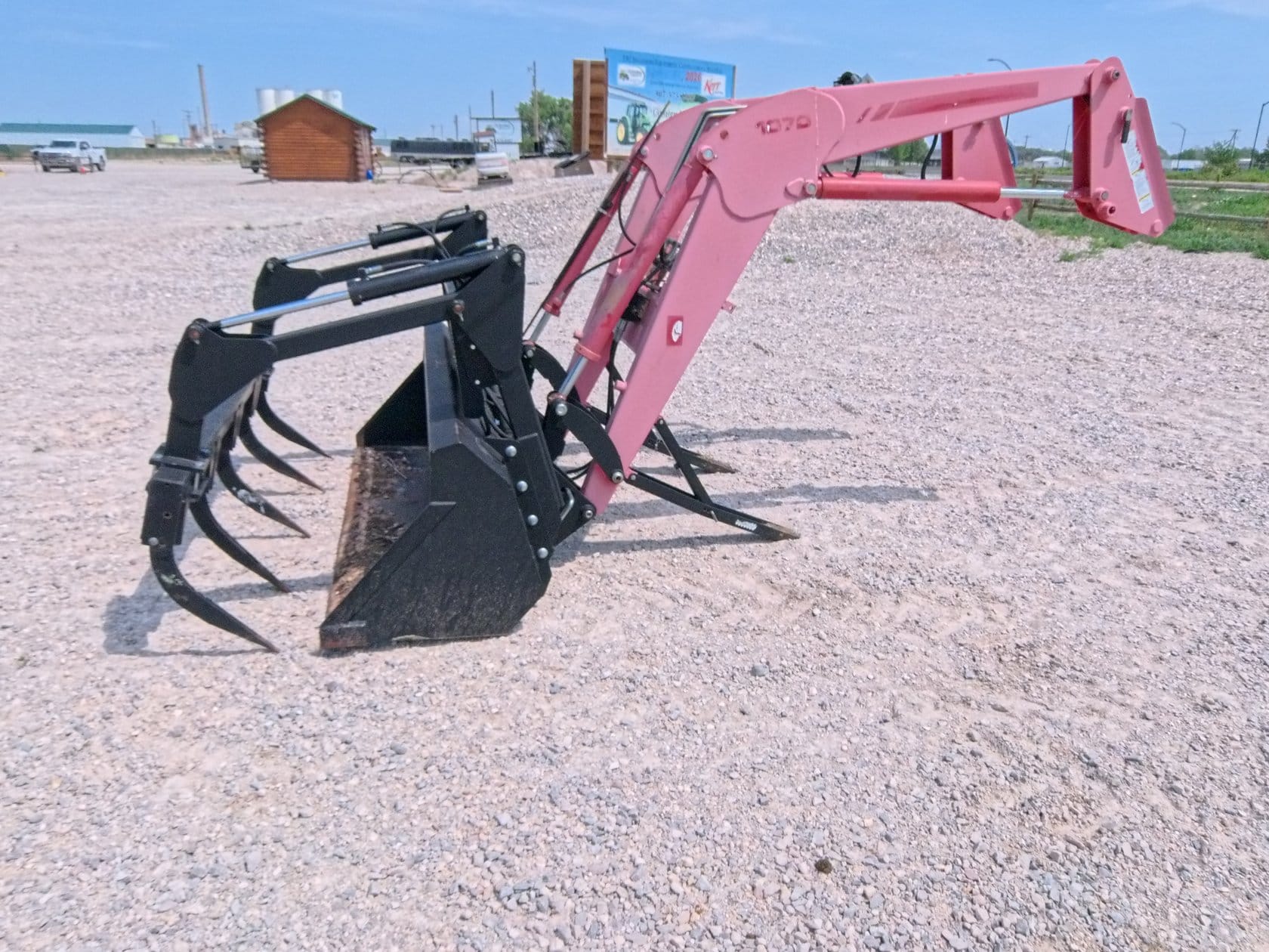 Massey Ferguson 1070 Equipment Image0