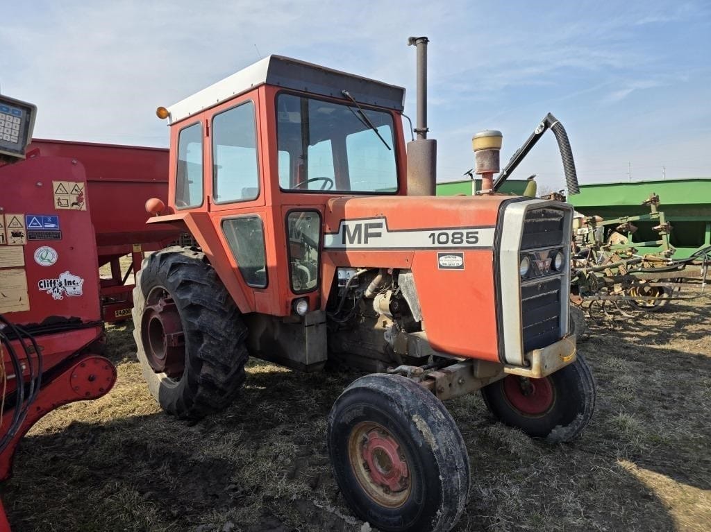 Massey Ferguson 1085 Equipment Image0