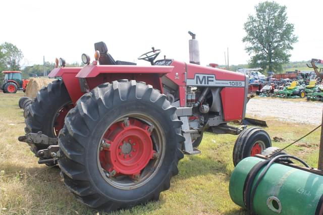 Image of Massey Ferguson 1085 equipment image 2