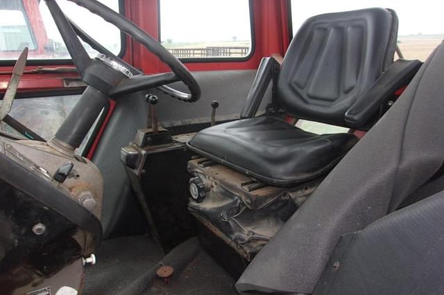 Image of Massey Ferguson 1085 equipment image 4