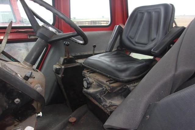 Image of Massey Ferguson 1085 equipment image 4