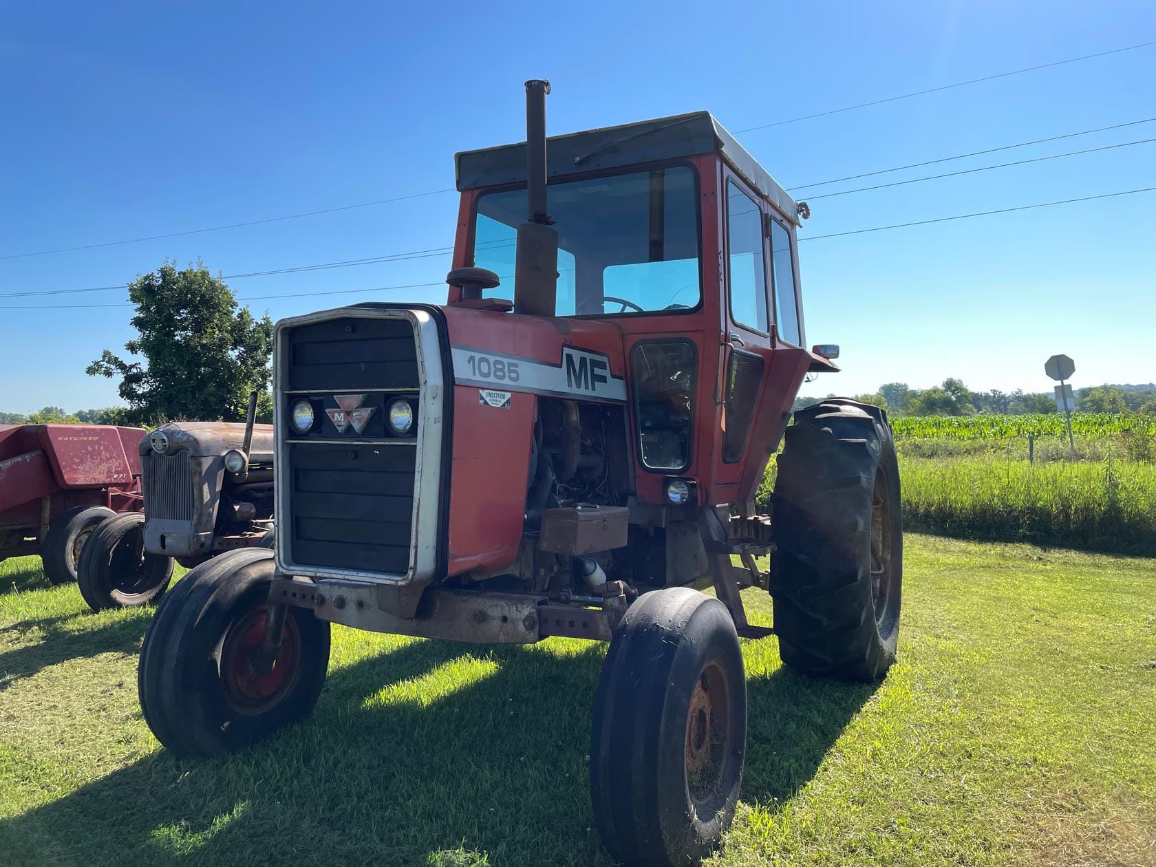 Massey Ferguson 1085 Equipment Image0