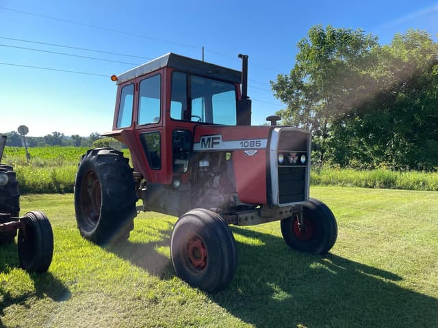 Image of Massey Ferguson 1085 equipment image 2