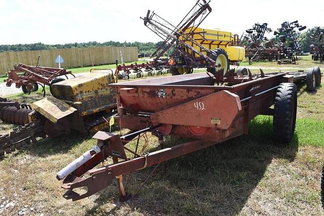 Image of Massey Ferguson 110 equipment image 2