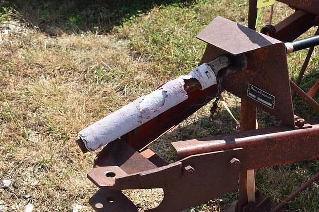 Image of Massey Ferguson 110 equipment image 3