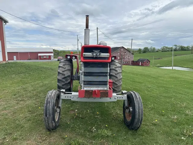 Image of Massey Ferguson 1100 equipment image 1