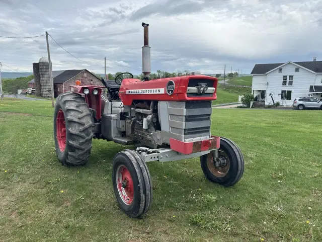 Image of Massey Ferguson 1100 equipment image 2