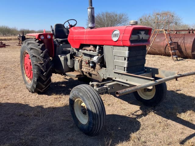 Image of Massey Ferguson 1100 equipment image 1