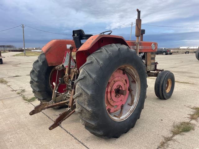 Image of Massey Ferguson 1100 equipment image 2