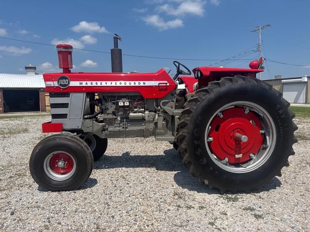 Image of Massey Ferguson 1100 equipment image 1