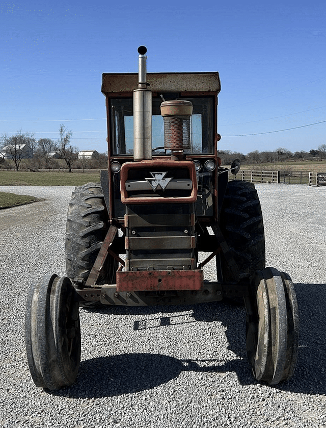 Image of Massey Ferguson 1100 equipment image 2