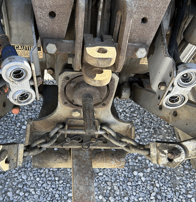Image of Massey Ferguson 1100 equipment image 4