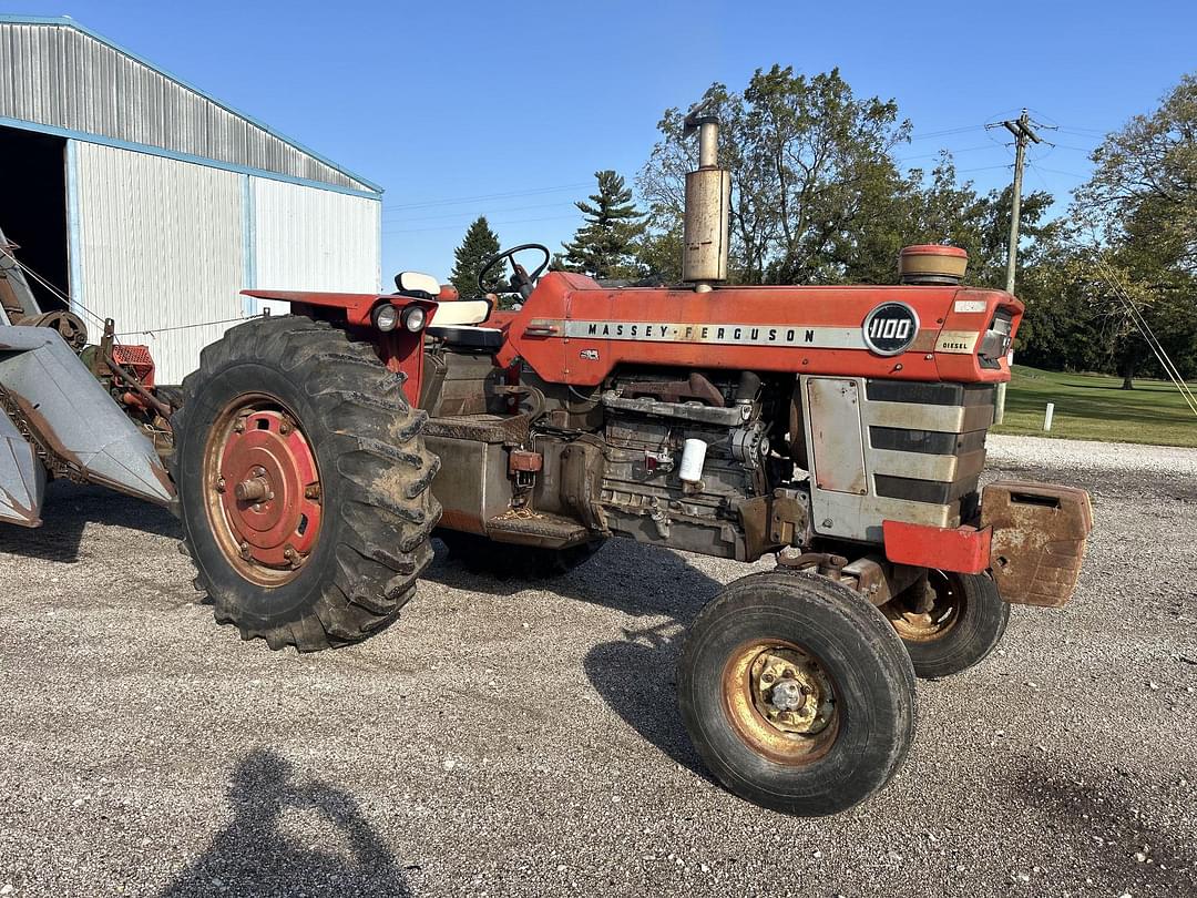 Image of Massey Ferguson 1100 Primary image