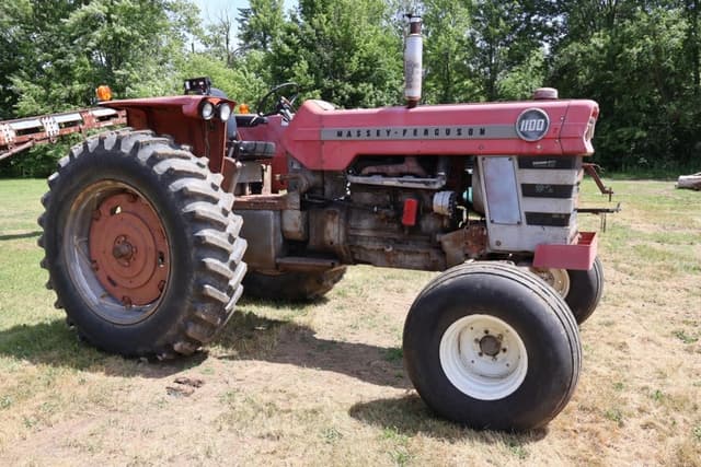 Image of Massey Ferguson 1100 equipment image 1