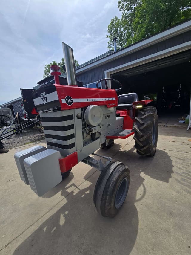 Image of Massey Ferguson 1100 equipment image 1