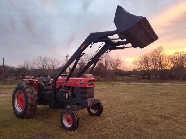 Image of Massey Ferguson 1100 equipment image 1