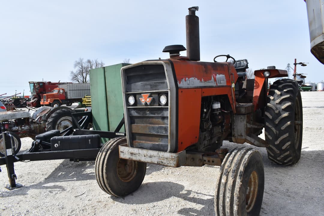 Image of Massey Ferguson 1105 Primary image