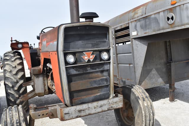 Image of Massey Ferguson 1105 equipment image 3