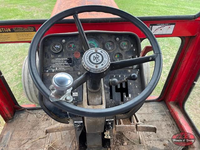 Image of Massey Ferguson 1105 equipment image 4