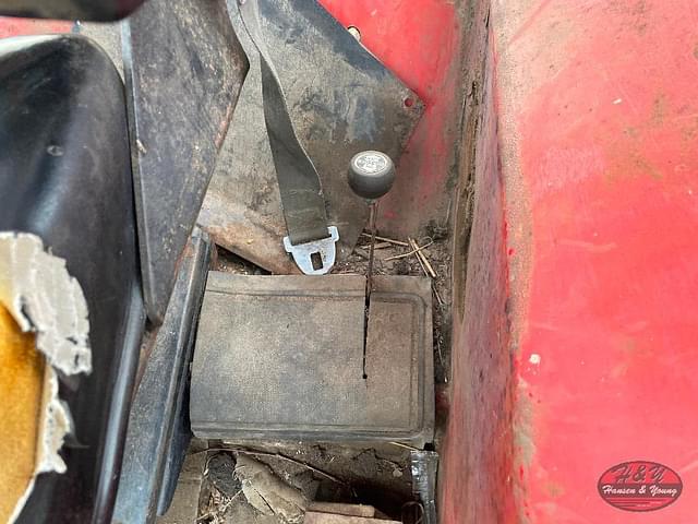 Image of Massey Ferguson 1105 equipment image 2