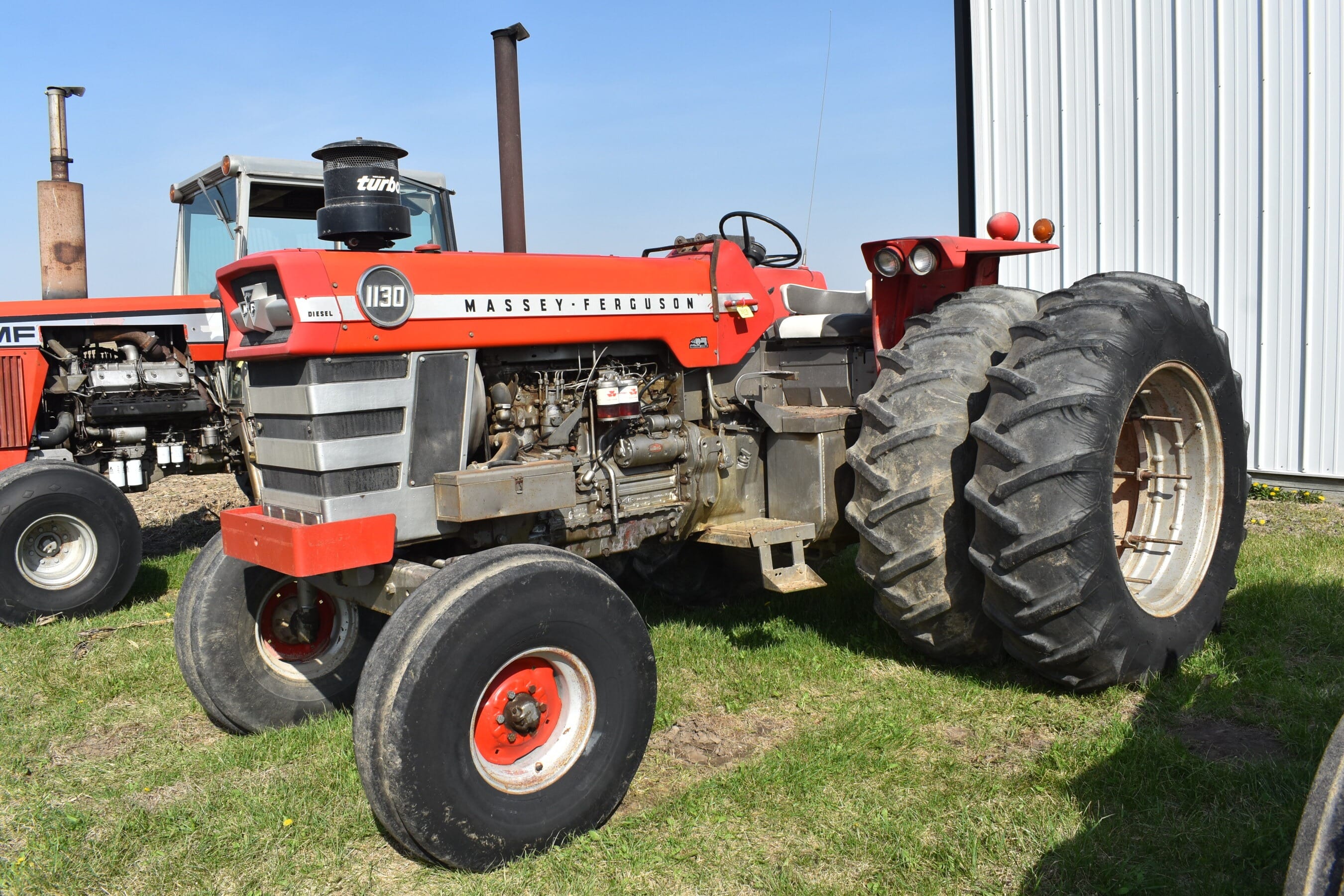 Massey Ferguson 1130 Equipment Image0