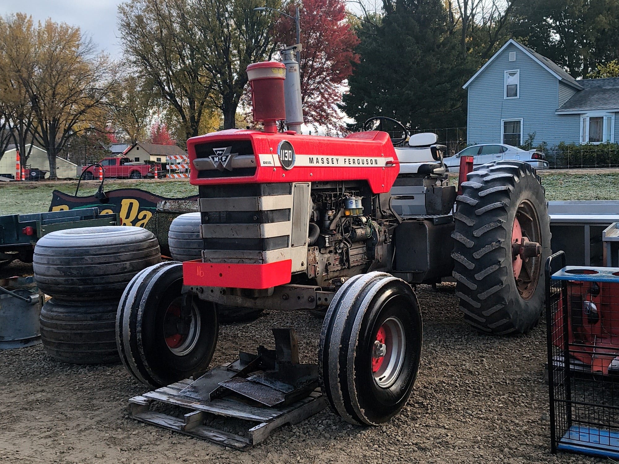 Massey Ferguson 1130 Equipment Image0