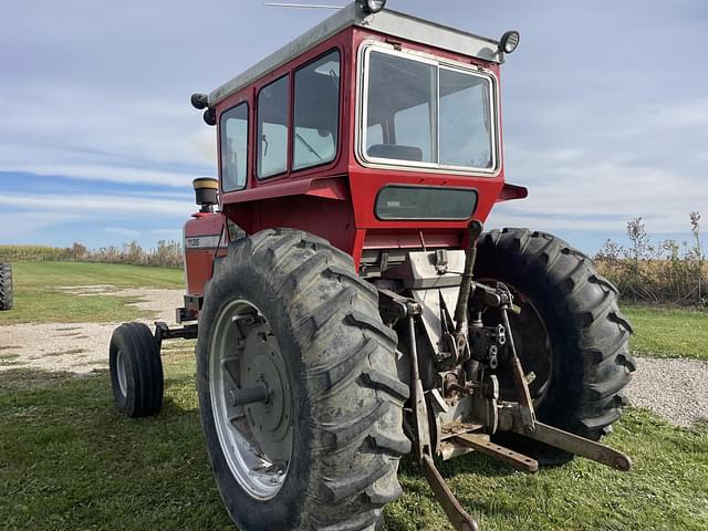 Image of Massey Ferguson 1135 equipment image 4