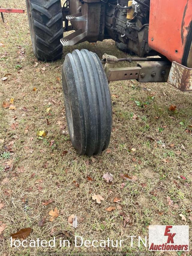 Image of Massey Ferguson 1135 equipment image 4
