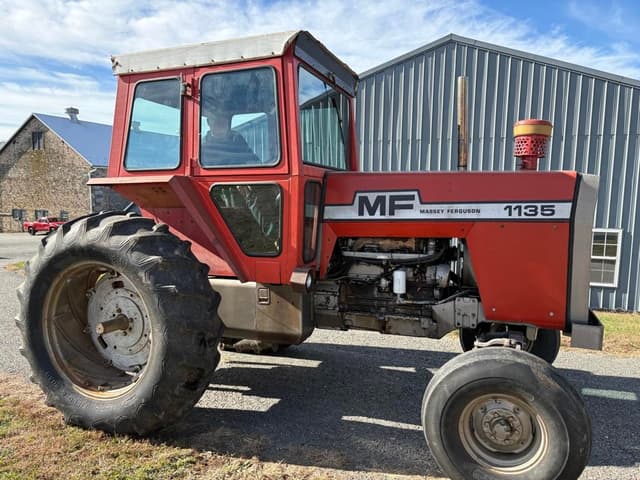 Image of Massey Ferguson 1135 equipment image 1