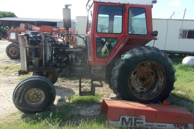 Image of Massey Ferguson 1135 equipment image 2